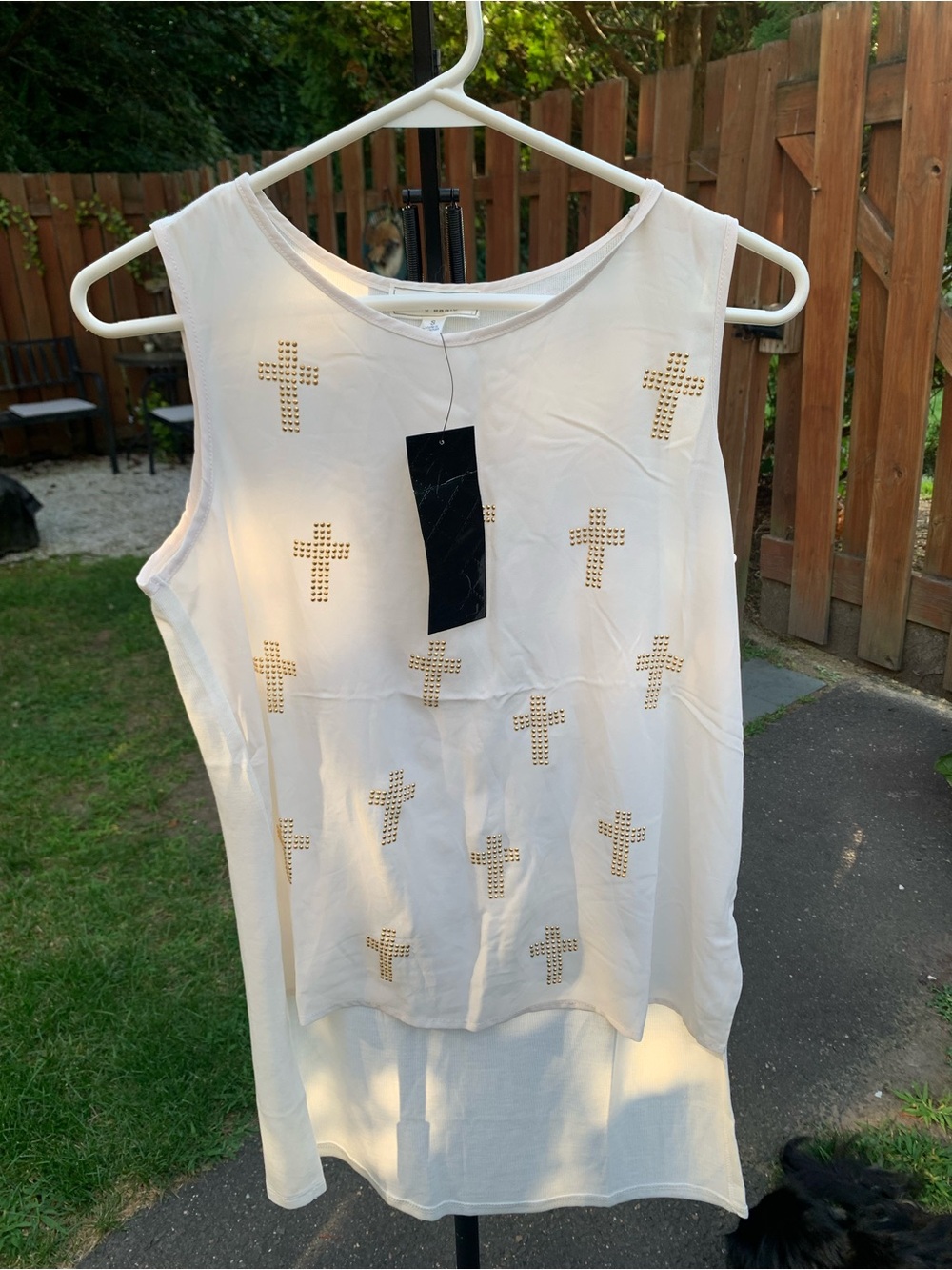 Iris Basic High Low White Tank Top with Gold Stud Crosses